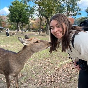 Meet your Posher, Naomi